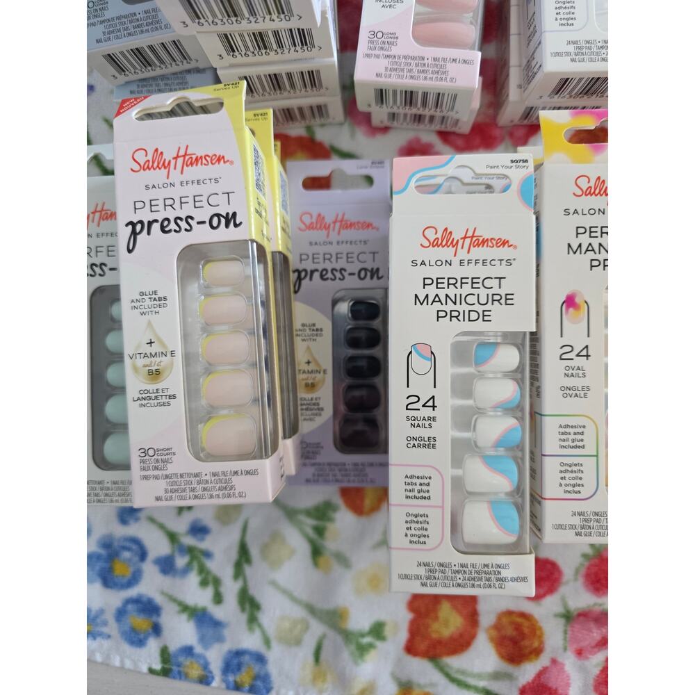 NIB lot of 12 sally hansen press on nails - Picture 3 of 10